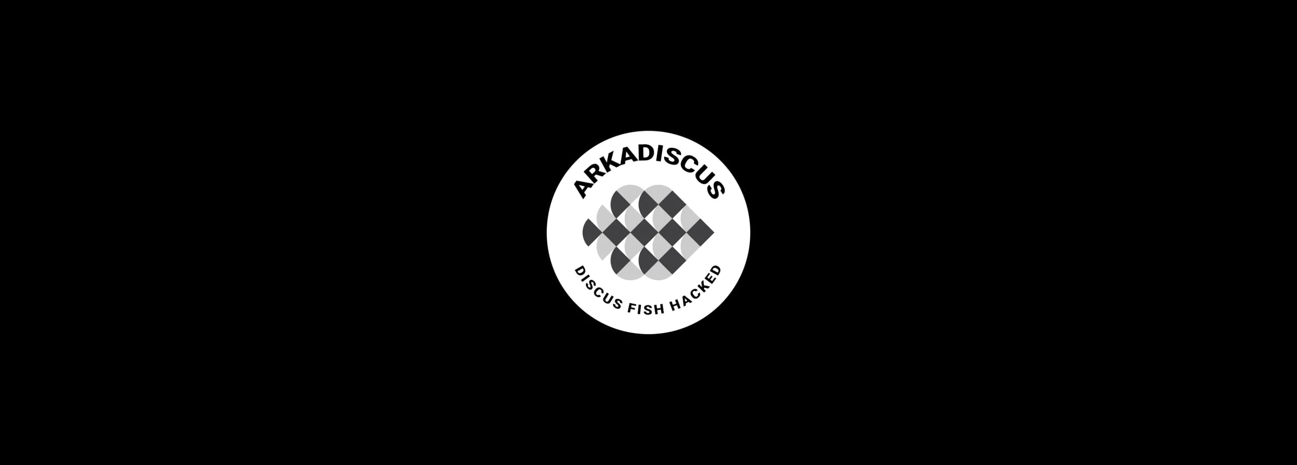 طراحی لوگو برند آرکادیسکس | ARKADISCUS — لوگو روی زمینه تیره